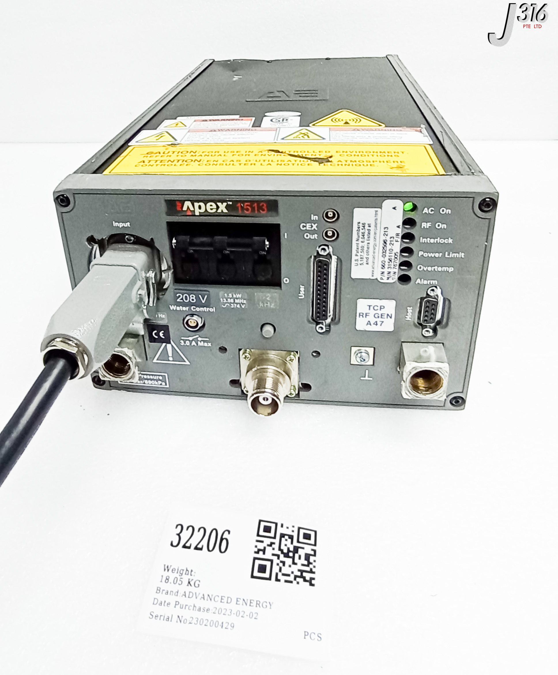 EYM 箱 32206 ADVANCED ENERGY APEX 1513 RF GENERATOR, 660-032596-213